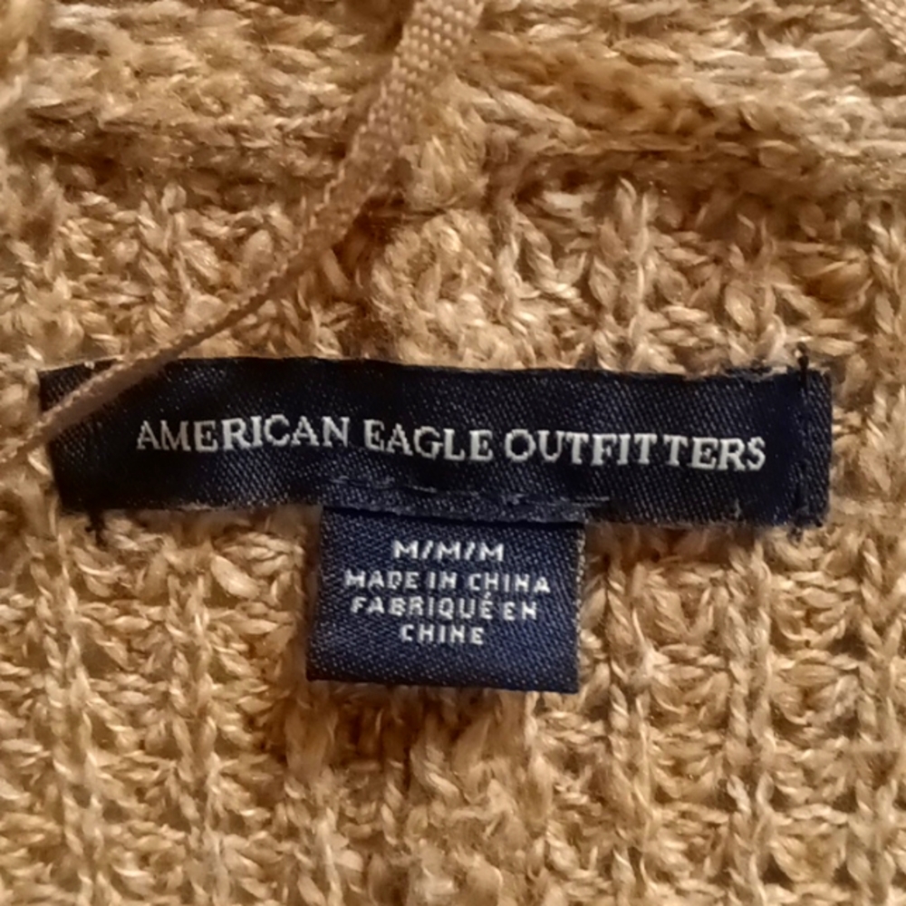 NWT FINAL PRICE AMERICAN EAGLE OUTFITTERS tan braided sweater w saggy pockets M